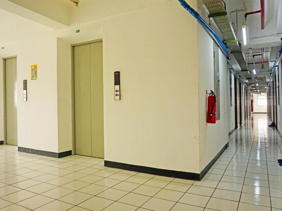 Oyo 91593 San San Rooms Apartment Gunung Putri Square Bogor Zewnętrze zdjęcie